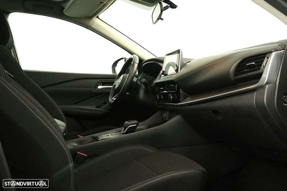 Nissan Qashqai 1.3 DIG-T Acenta Xtronic - 19