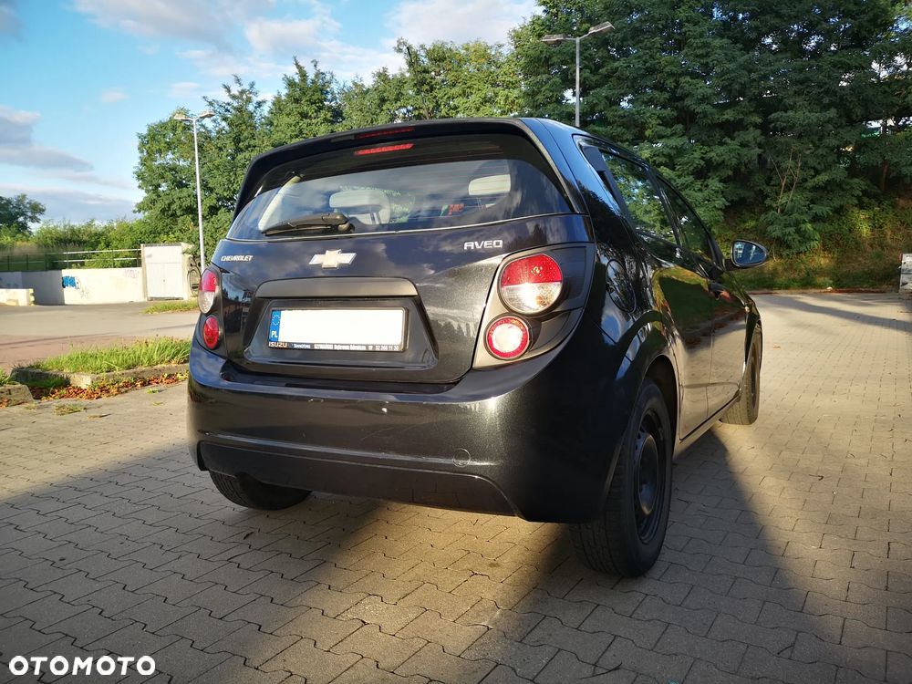 Chevrolet Aveo 1.2 LS - 12
