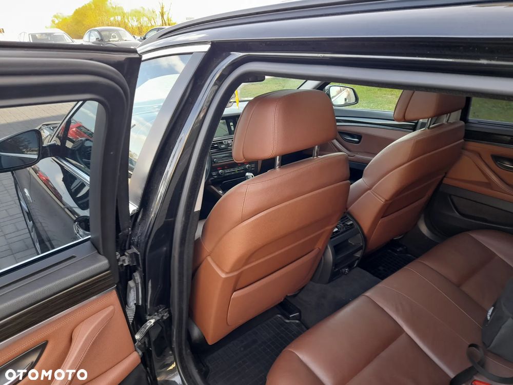 BMW Seria 5 520d Luxury Line - 12