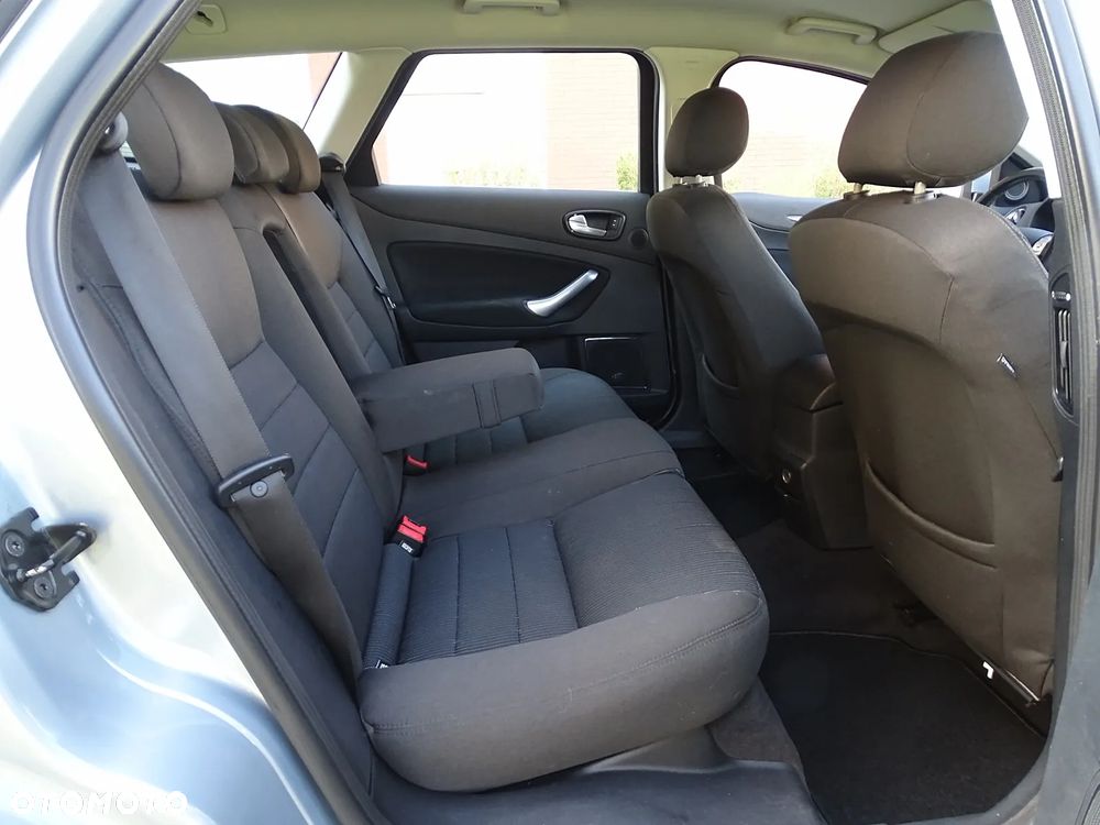 Ford Mondeo 2.0 TDCi Ghia X - 8