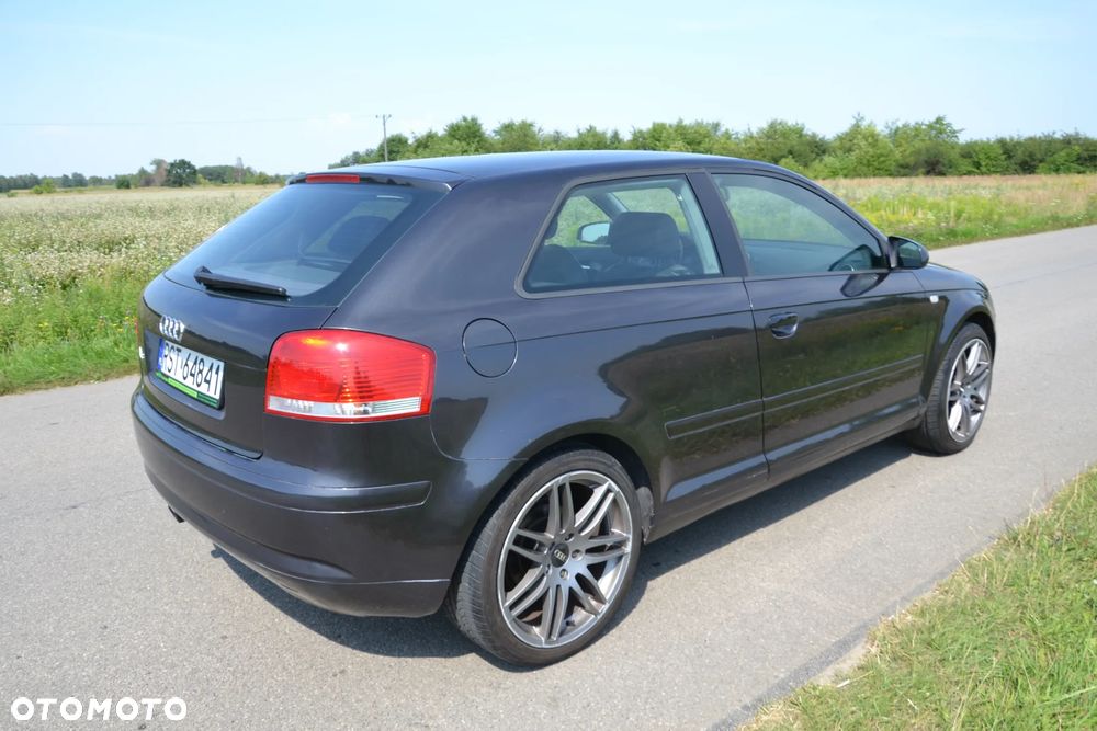 Audi A3 3-drzwiowe 1.6 S Line Sportpaket plus - 22