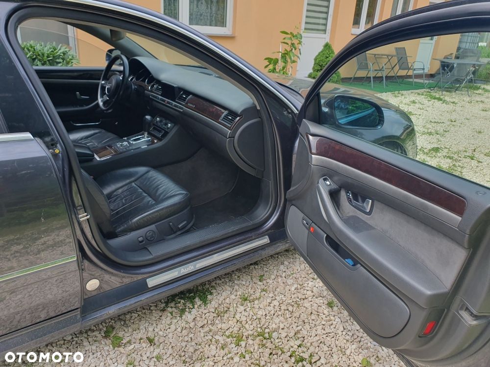 Audi A8 - 8