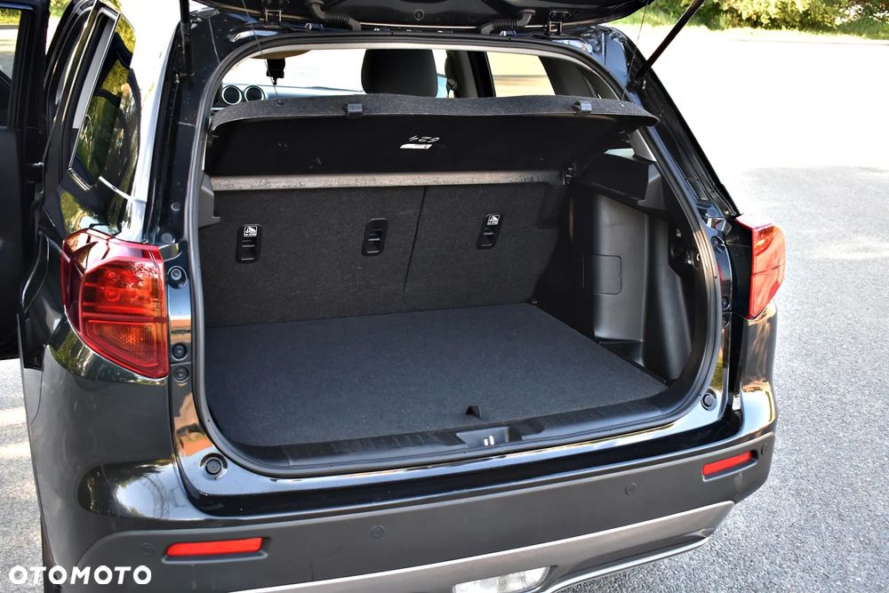 Suzuki Vitara 1.4 Boosterjet mHEV Elegance 4WD - 33