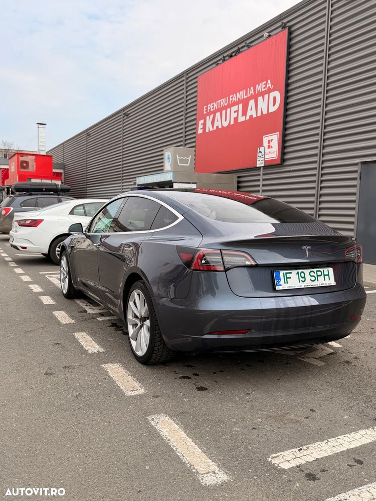 Tesla Model 3 Standard Reichweite Plus Hinterradantrieb - 4
