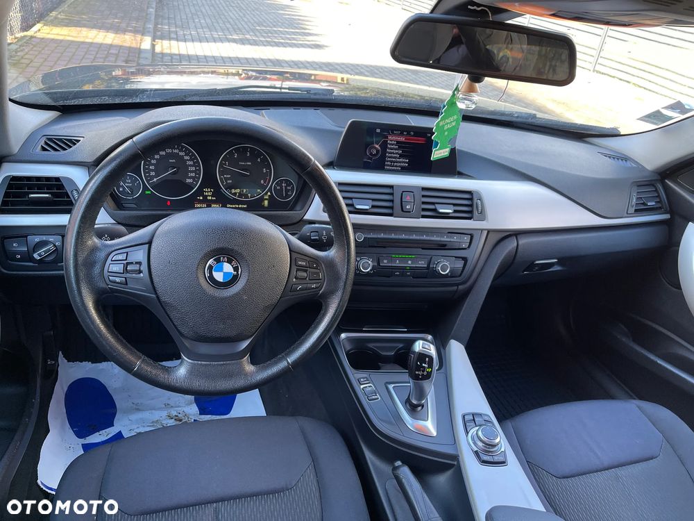 BMW Seria 3 318d Blue Performance Modern Line - 8