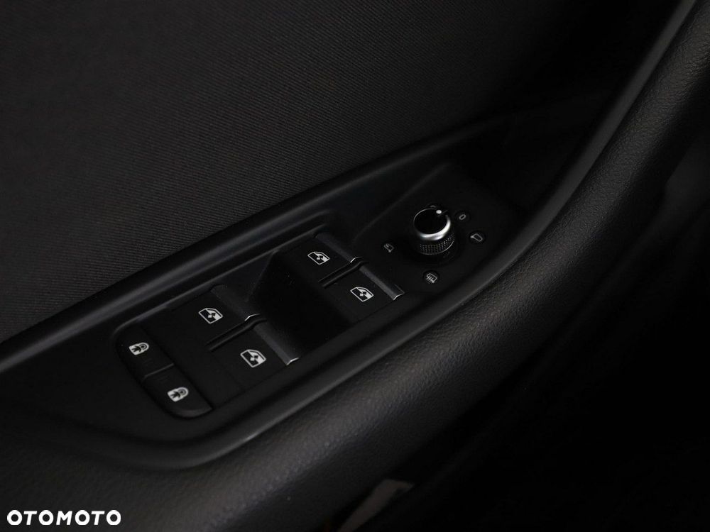 Audi A4 Avant 35 TDI mHEV Advanced S tronic - 39