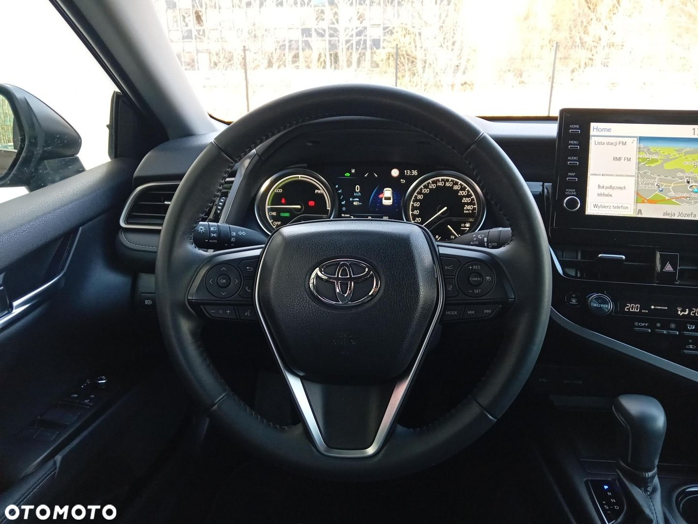 Toyota Camry - 16