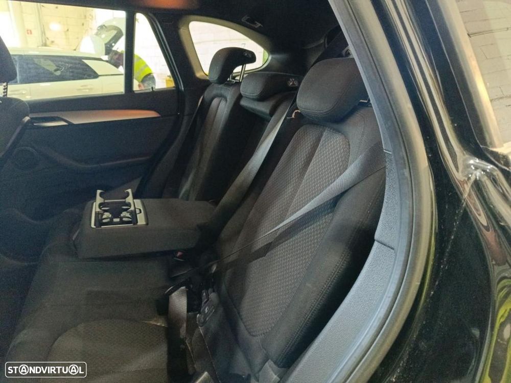 BMW X1 25 e xDrive - 11