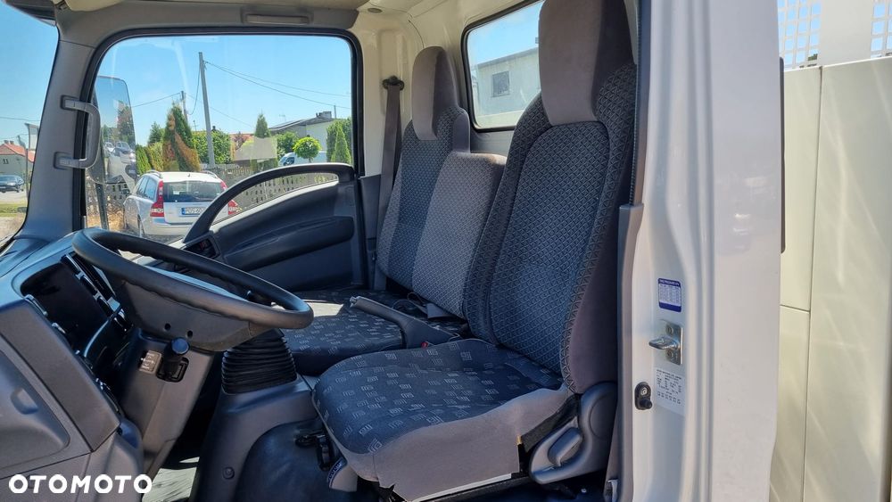 Isuzu M21 - 21