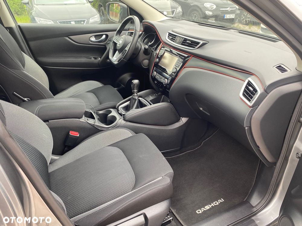 Nissan Qashqai 1.6 DIG-T N-Connecta - 22