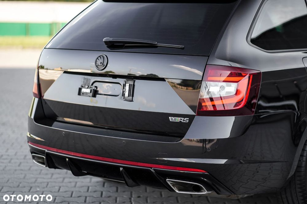 Skoda Octavia 2.0 TSI RS Challenge 245 DSG - 11