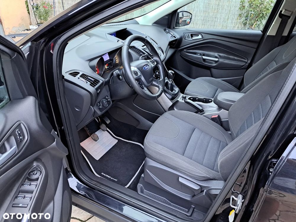 Ford Kuga 1.6 EcoBoost 2x4 Trend - 15