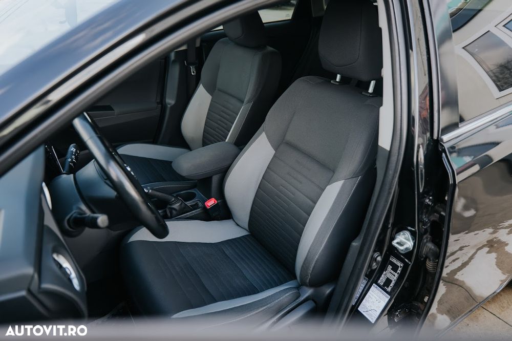 Toyota Auris 1.6 D-4D Comfort - 14