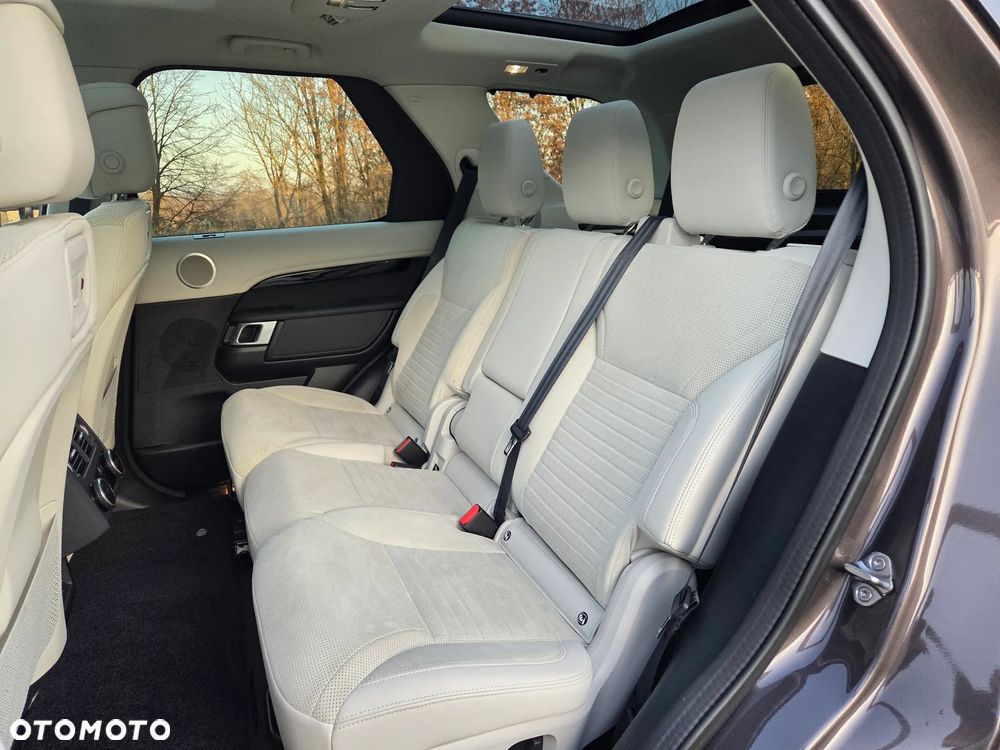 Land Rover Discovery 3.0 D250 mHEV SE - 33