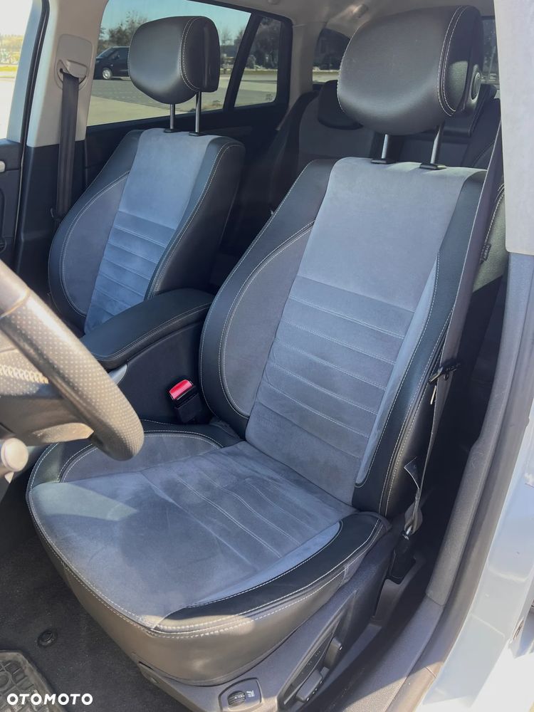 Renault Laguna 2.0 dCi Initiale ESM - 12