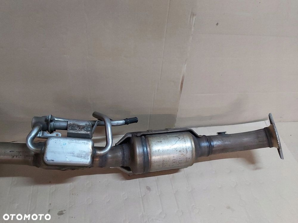 Toyota Prius IV katalizator PRIME Plug In - 3