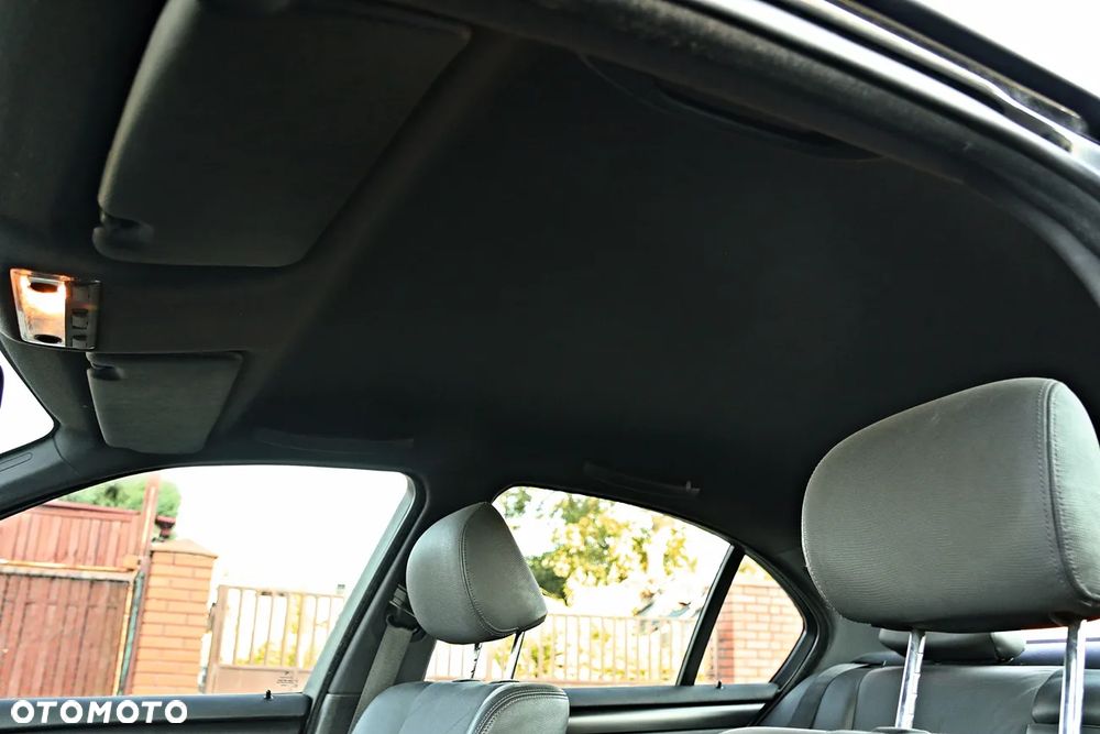 BMW Seria 3 318i - 34