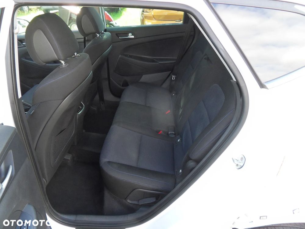 Hyundai Tucson blue 1.7 CRDi 2WD Trend - 13