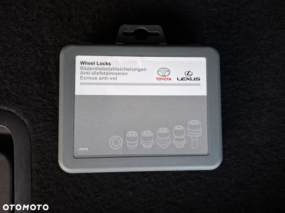 Toyota Corolla 2.0 Hybrid Comfort - 24