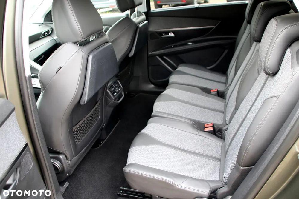 Peugeot 5008 1.6 THP Allure S&S EAT6 - 19