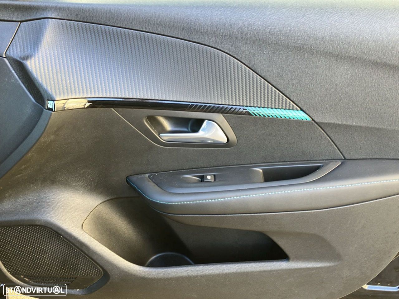 Peugeot e-208 50 kWh Allure - 17