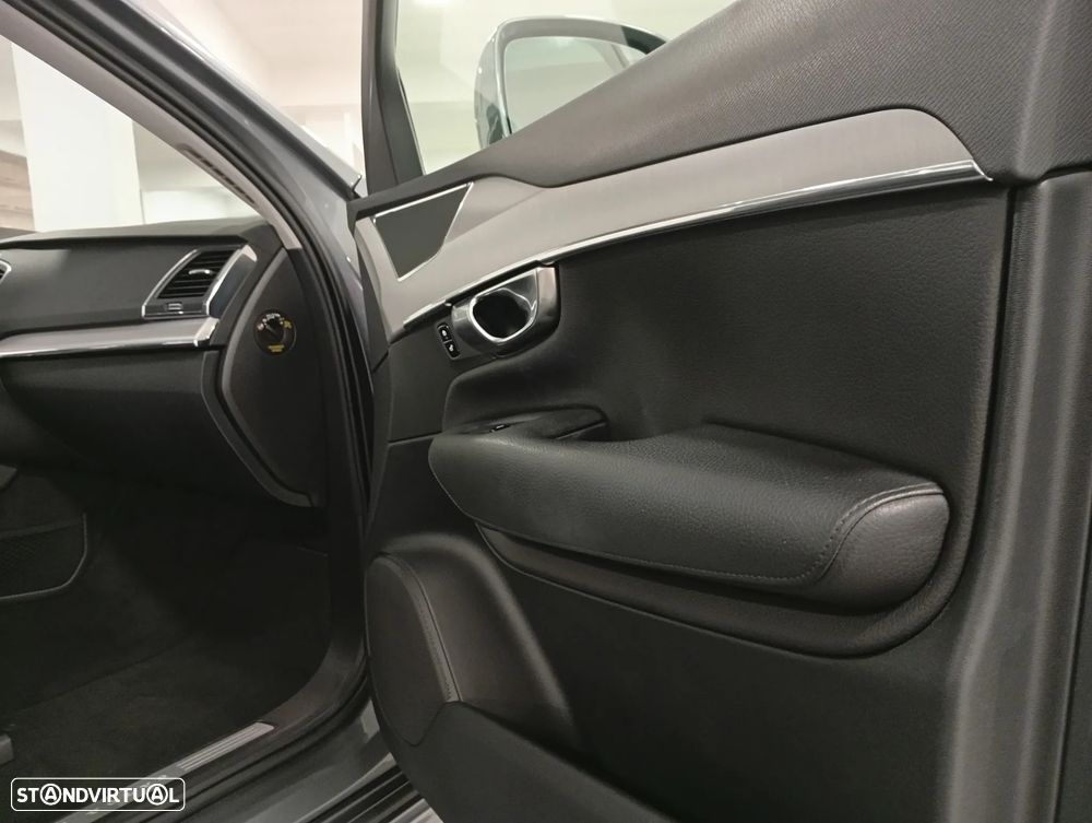 Volvo XC 90 2.0 T8 PHEV Inscription AWD - 24