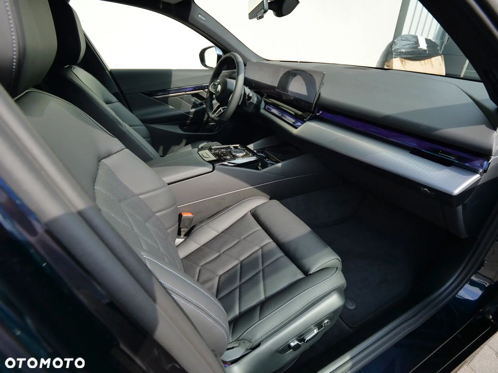 BMW Seria 5 520d xDrive - 36
