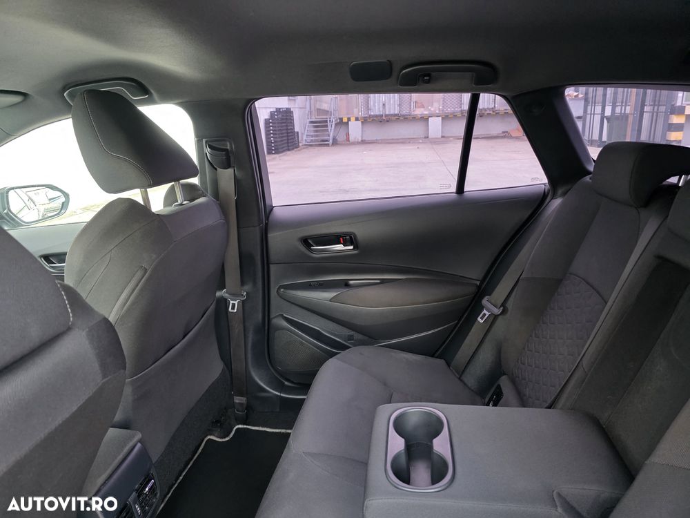 Toyota Corolla 1.8 Hybrid Comfort - 8