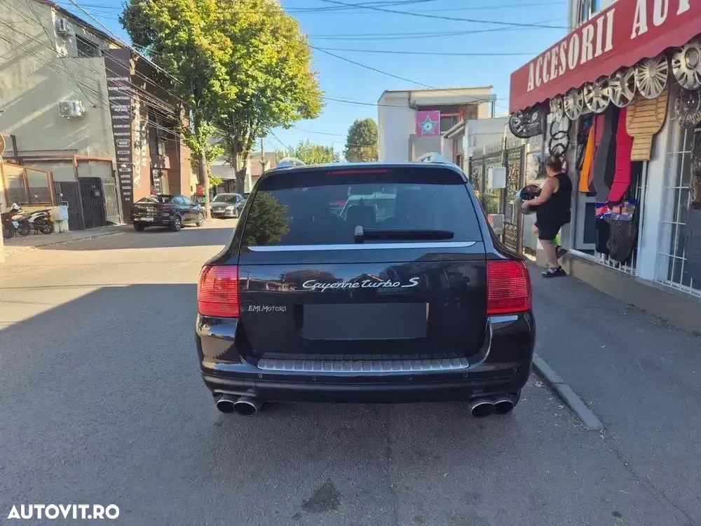 Porsche Cayenne Turbo S Aut - 3