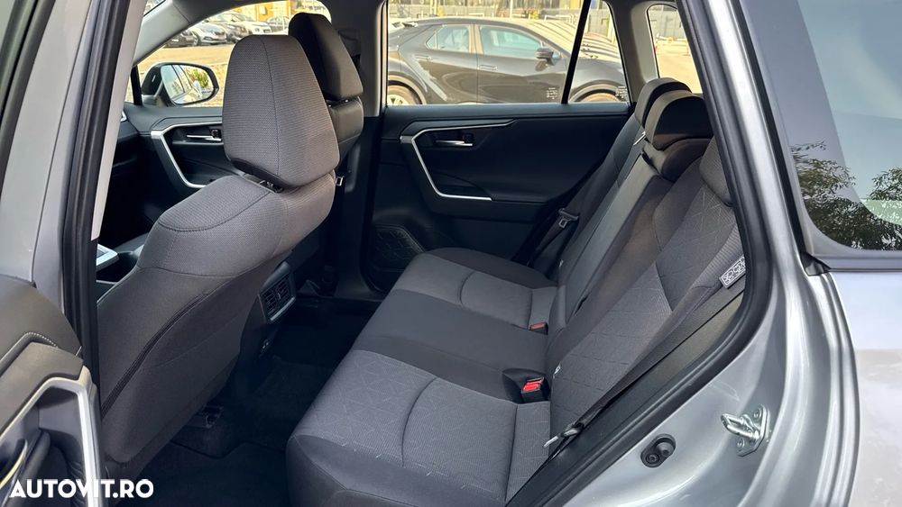 Toyota RAV4 - 14