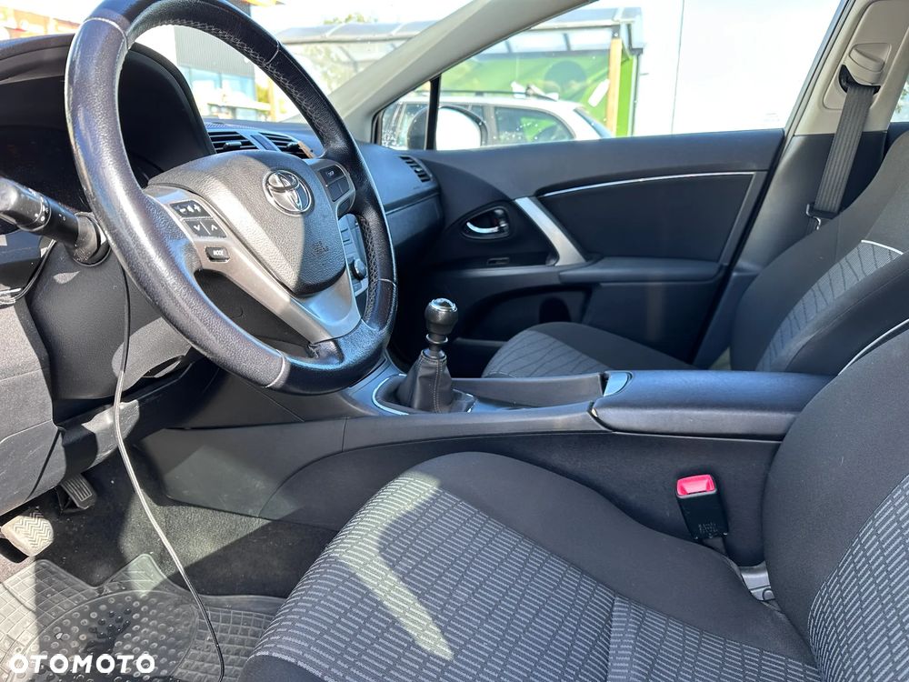 Toyota Avensis 1.6 Luna - 20