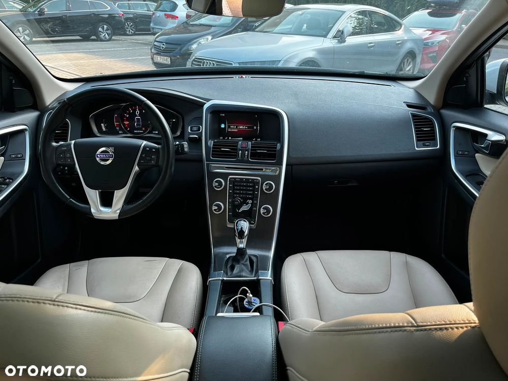 Volvo XC 60 T5 AWD Momentum - 14