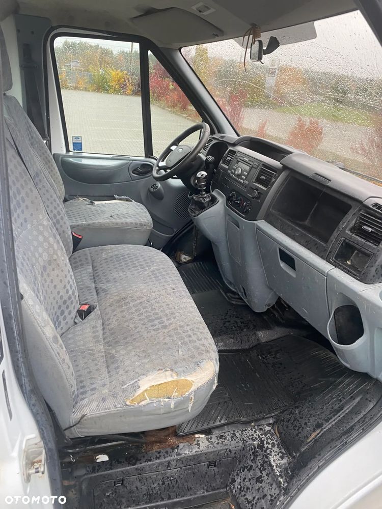 Ford Transit - 13