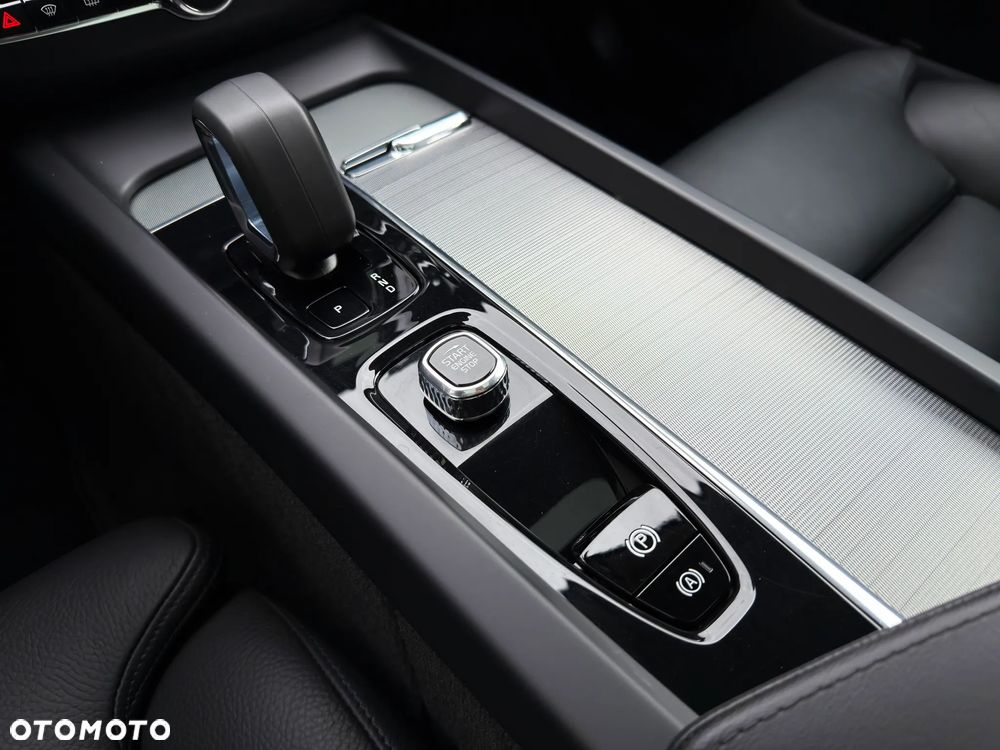 Volvo XC 60 B4 B Geartronic RDesign - 20