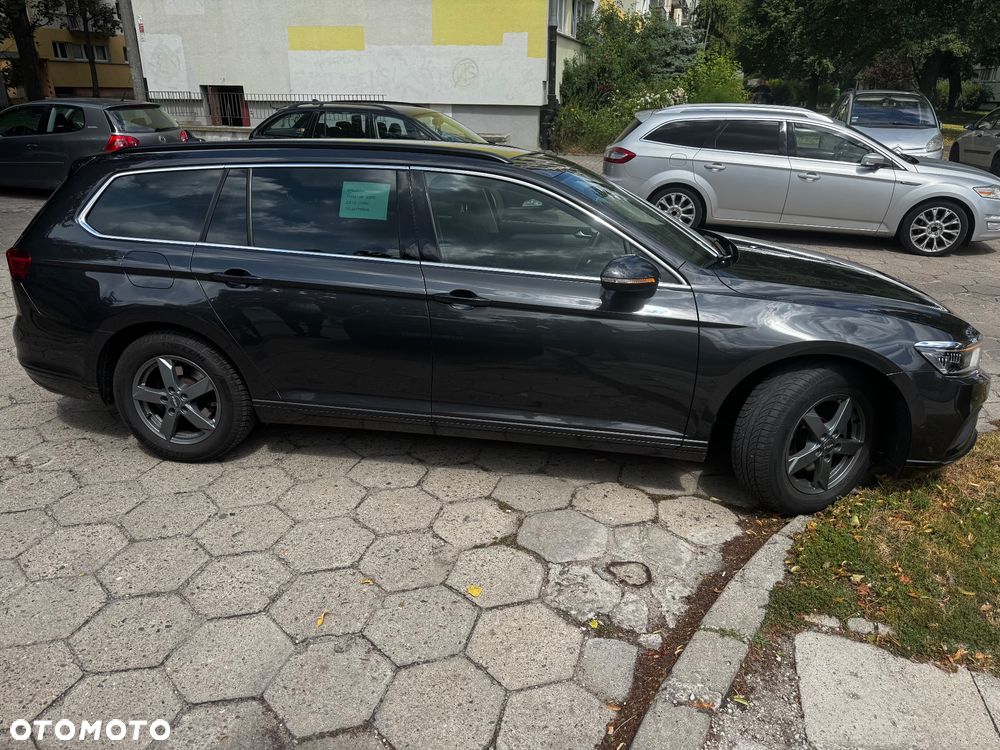 Volkswagen Passat 2.0 TDI SCR DSG Comfortline - 2