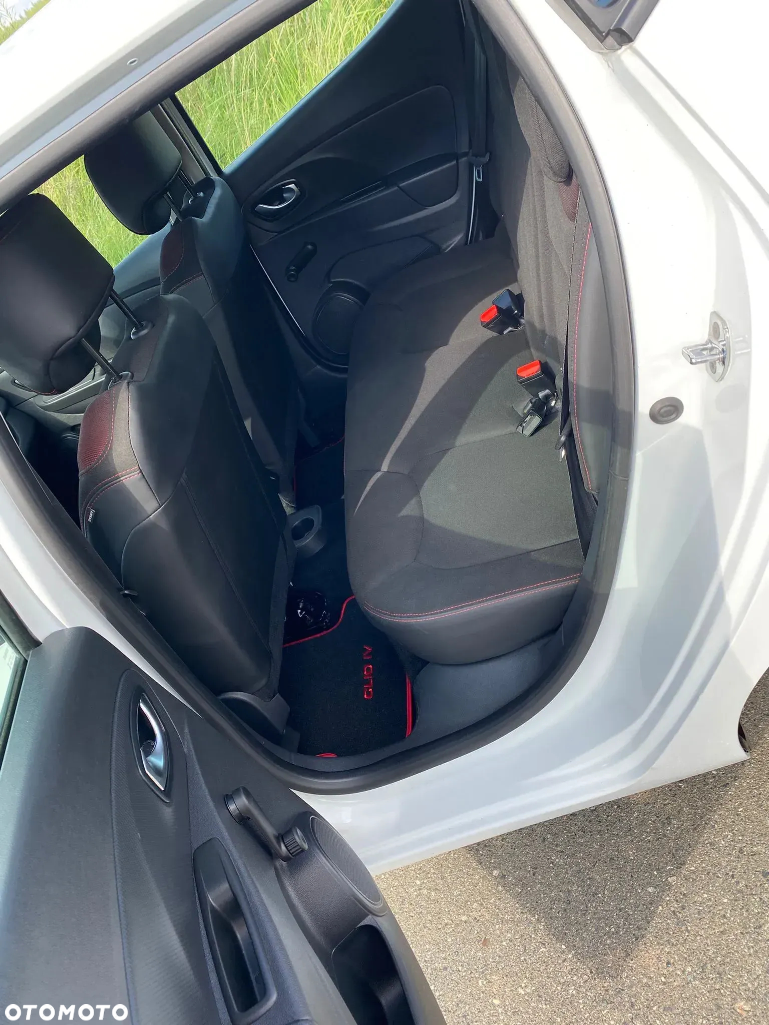 Renault Clio - 11