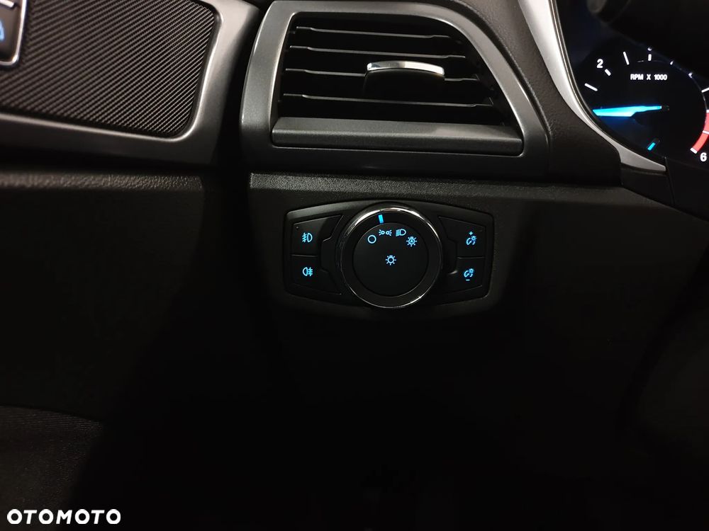 Ford Mondeo - 23