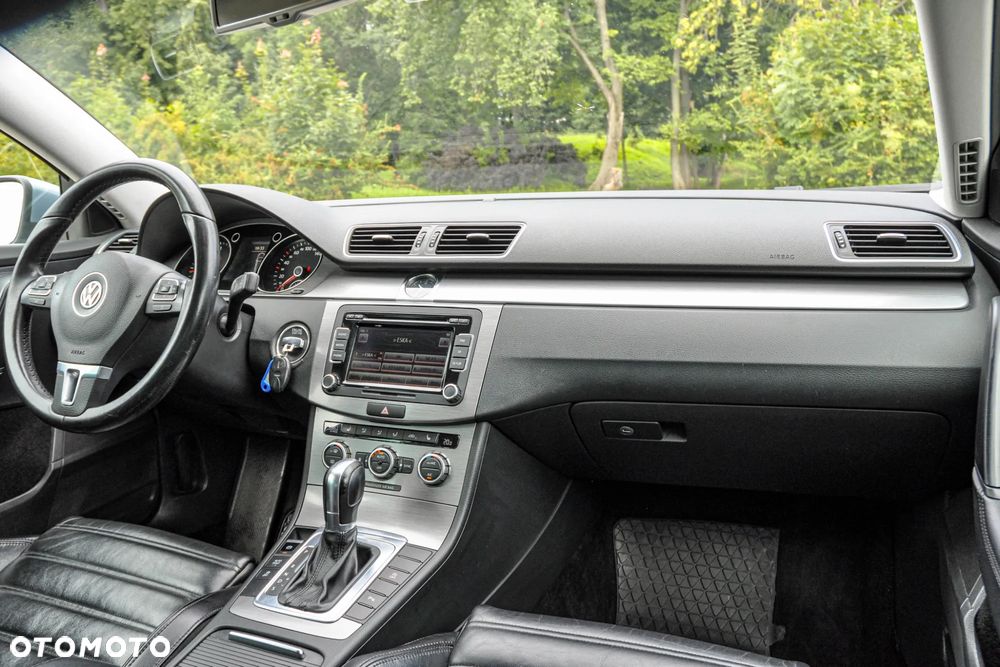 Volkswagen Passat Variant 2.0 TDI DSG BlueMotion Technology Comfortline - 10