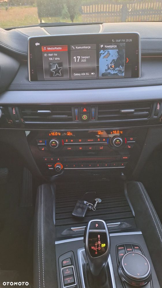 BMW X6 xDrive30d - 11