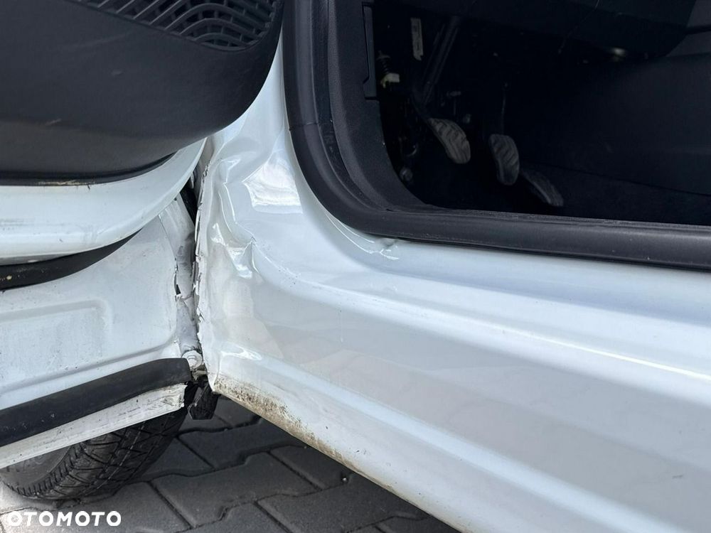 Renault Captur TCe Mild Hybrid 140 GPF TECHNO - 14