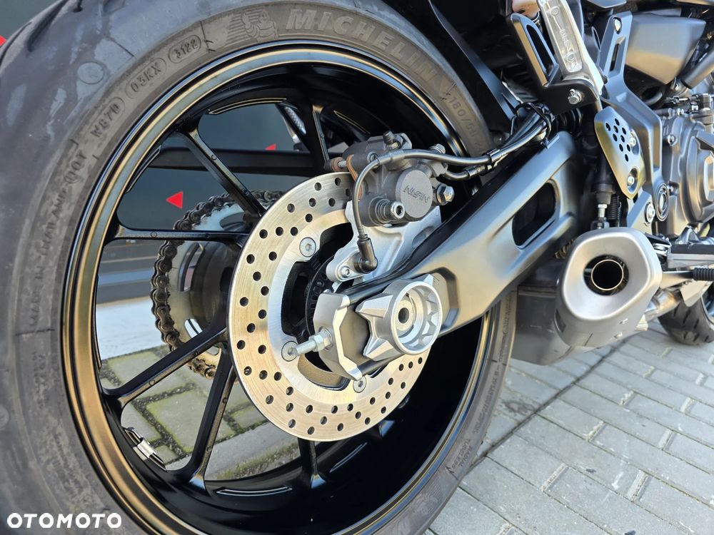 Yamaha MT - 22