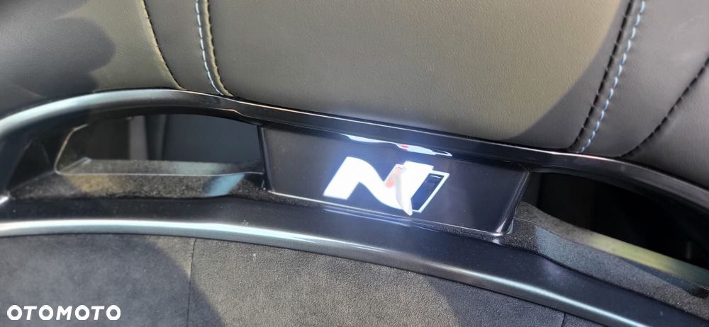 Hyundai Elantra - 17