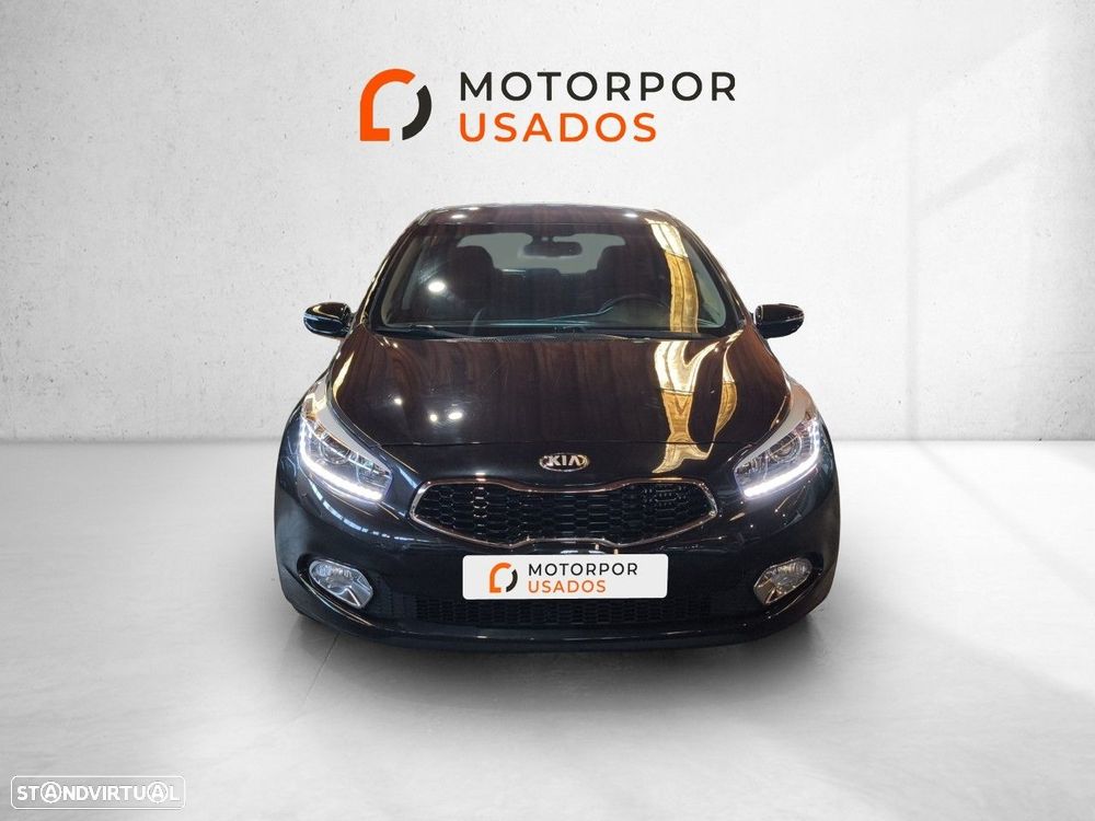 Kia Ceed 1.6 CRDi More Edition - 2