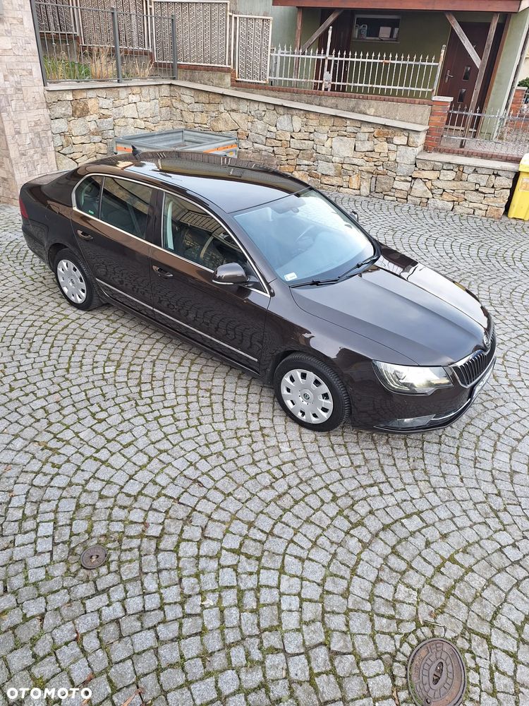 Skoda Superb 2.0 TDI Elegance - 3