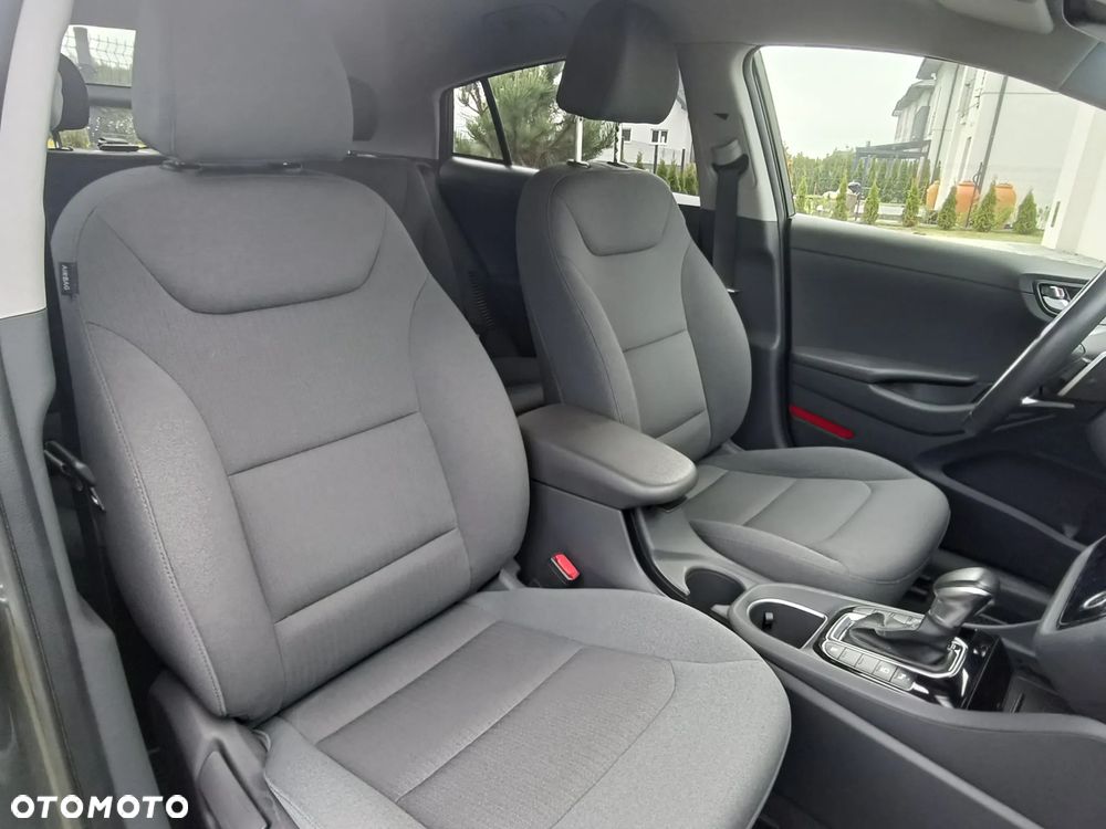 Hyundai IONIQ Hybrid Platinum - 5