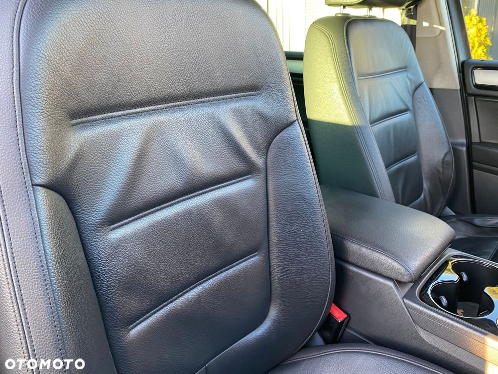 Volkswagen Touareg 3.0 V6 TDI BMT - 19