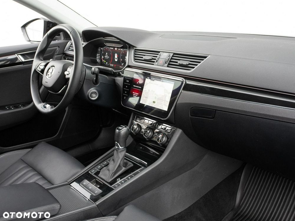 Skoda Superb 2.0 TSI 4x4 DSG L&K - 35