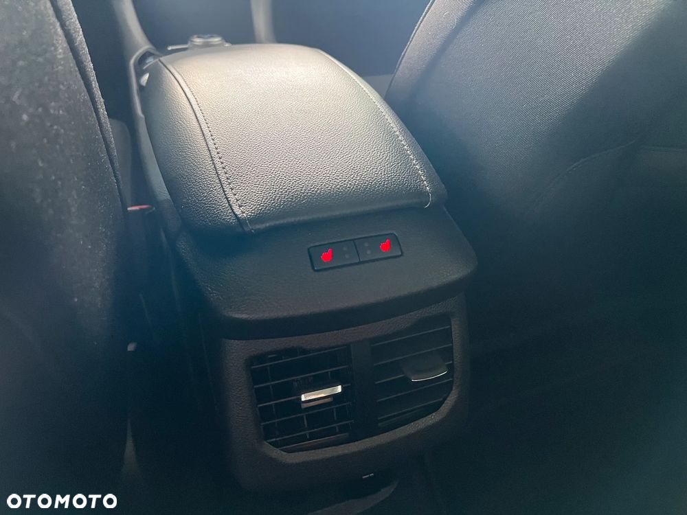 Ford Mondeo 2.0 EcoBlue Titanium - 36