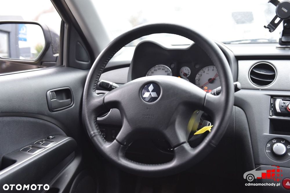 Mitsubishi Outlander - 19