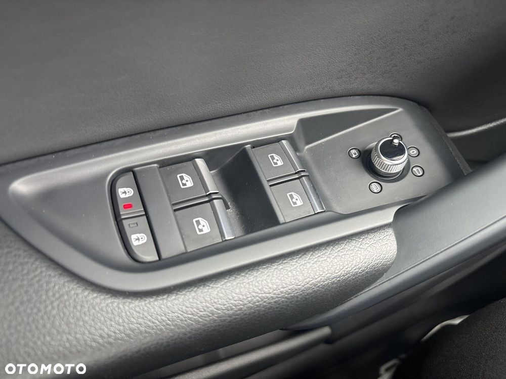 Audi Q5 Sportback - 25